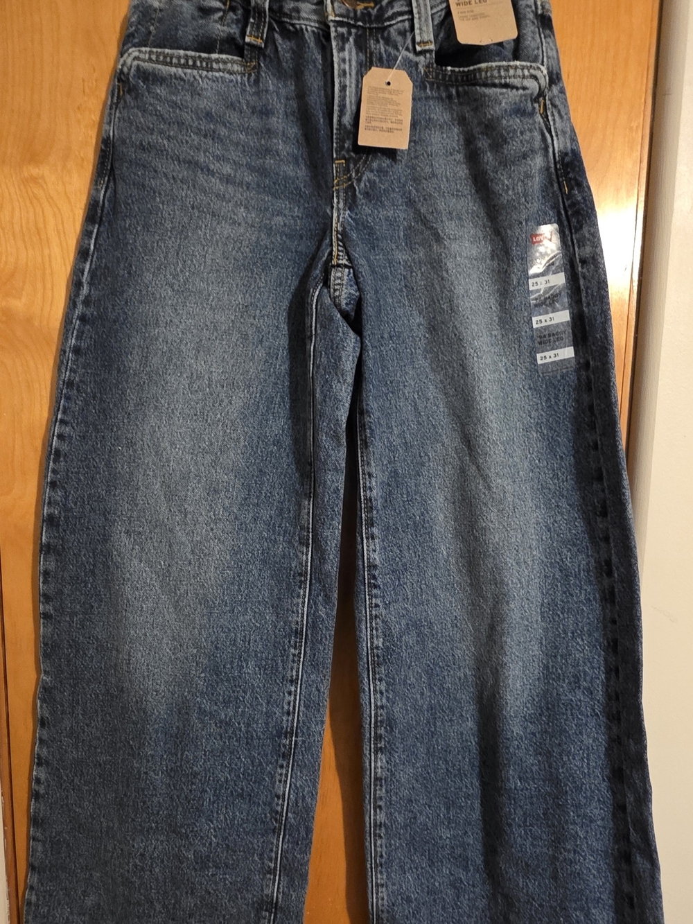 Levi's Wide-Leg High-Rise Jeans in Medium Blue Denim